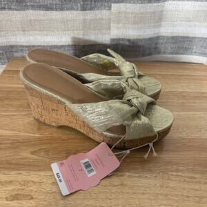 Sam & Libby Gold Metallic‎ Wedges Size 7